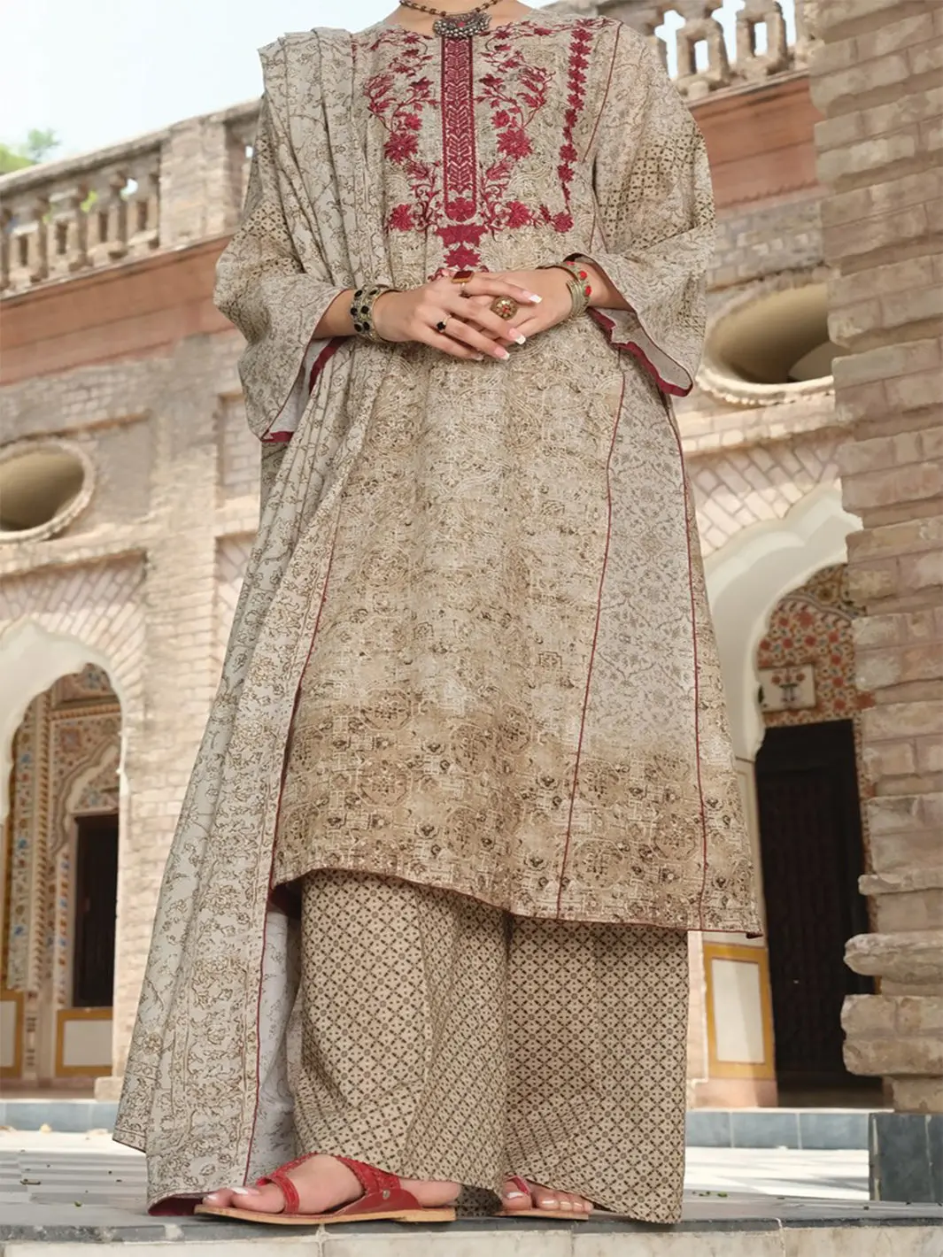 Beige Lawn 3Pc Stitched - Alp-750 1