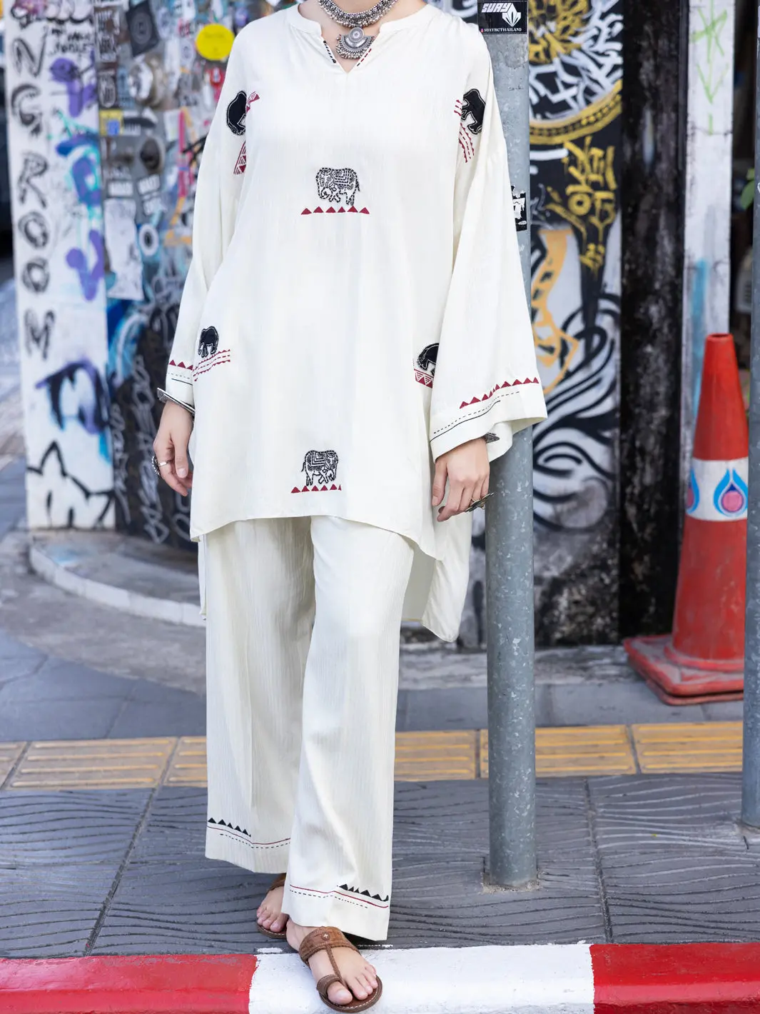 Off White Cotton Dobby 2Pc Stitched - Alp-2Ps-Lks-1823 1