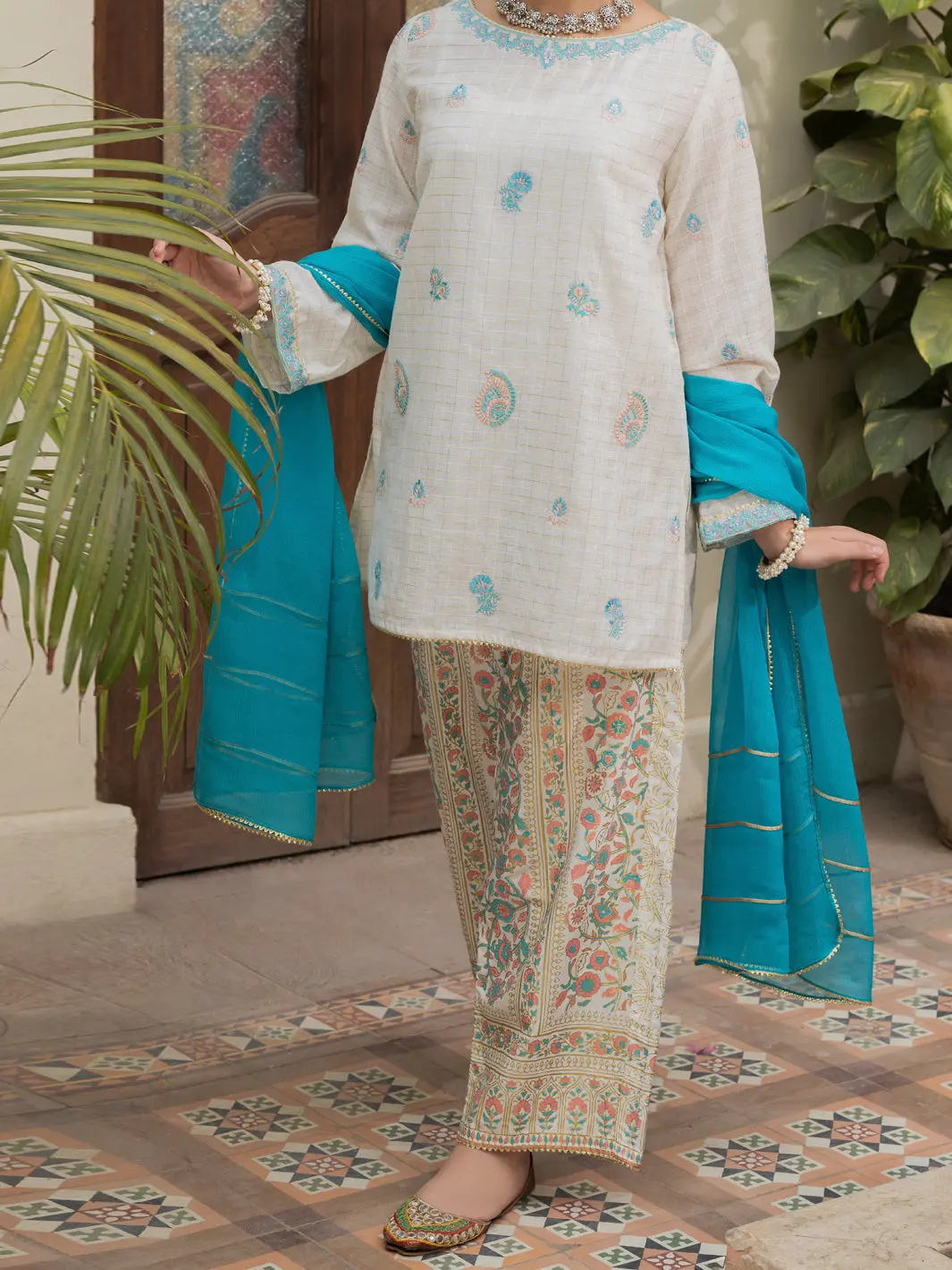 Off White Cotton Square 3 Piece Stitched - Alt-3Ps-Ls-1132 1