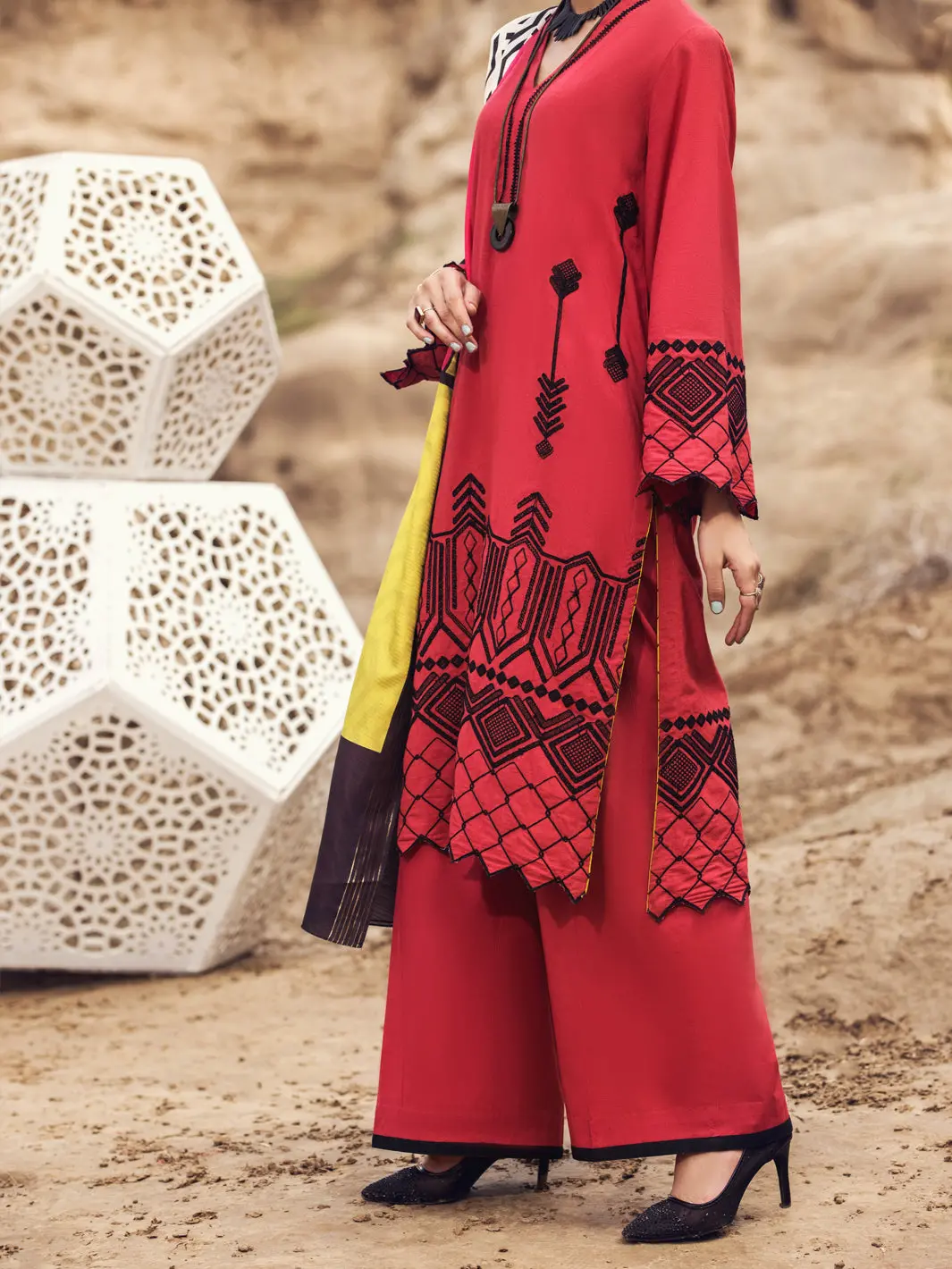 Red Karandi 3Pc Stitched - Awp-3Ps-355 1