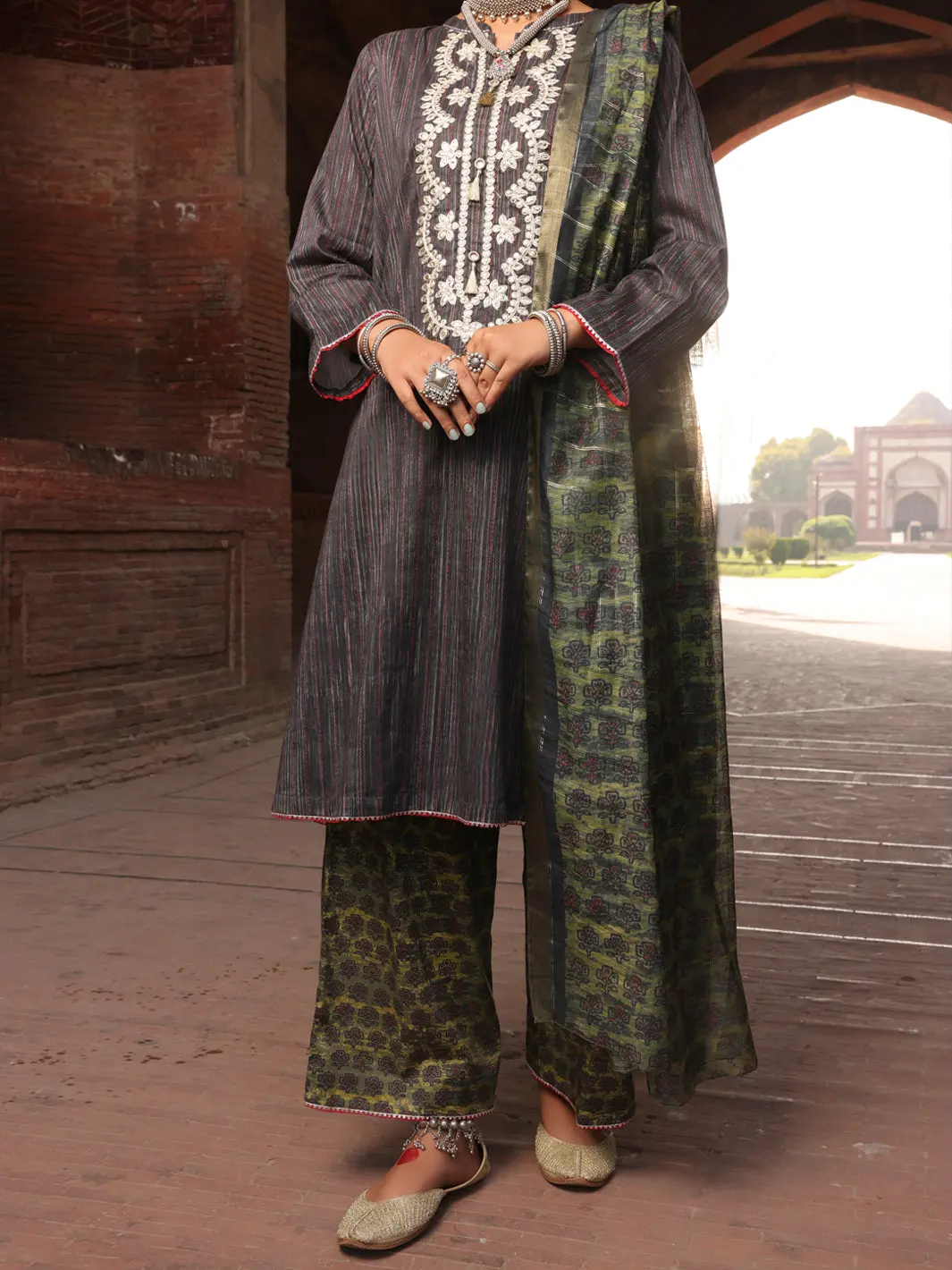 Black Cambric Stitched 3Pc - Awp-3Ps-500 1