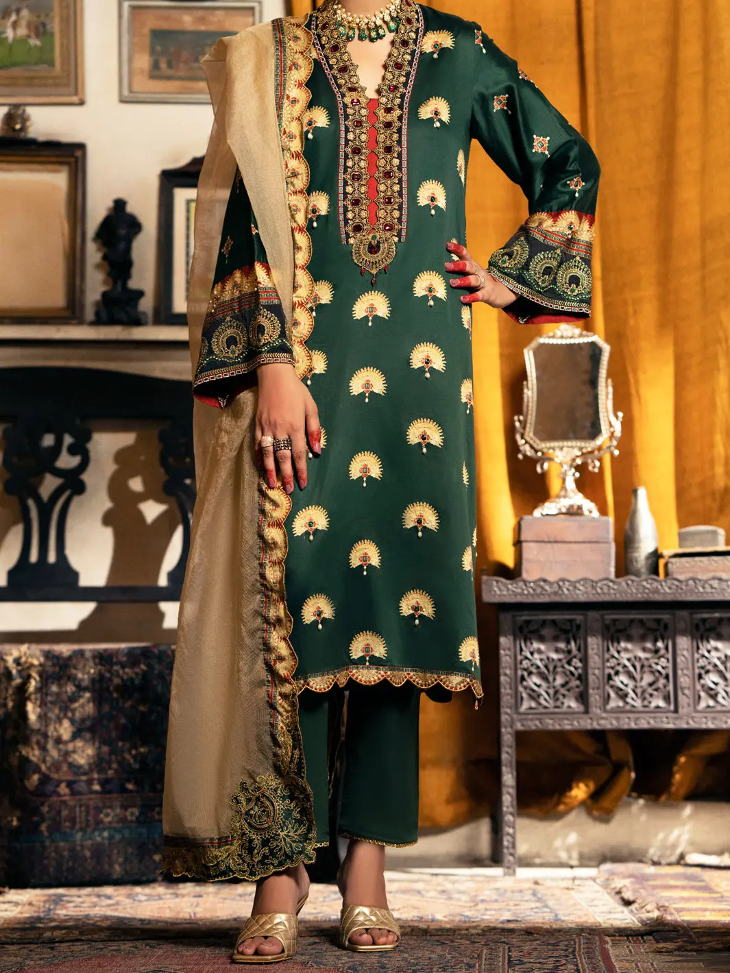 Green 3Pc Unstitched - Awp-3Ps-563 1