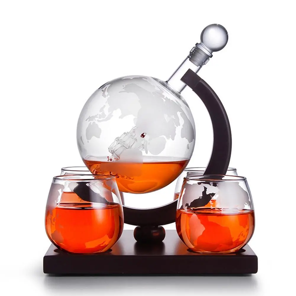 Ultimate Globe Whiskey Decanter Set With 4 Glasses 1