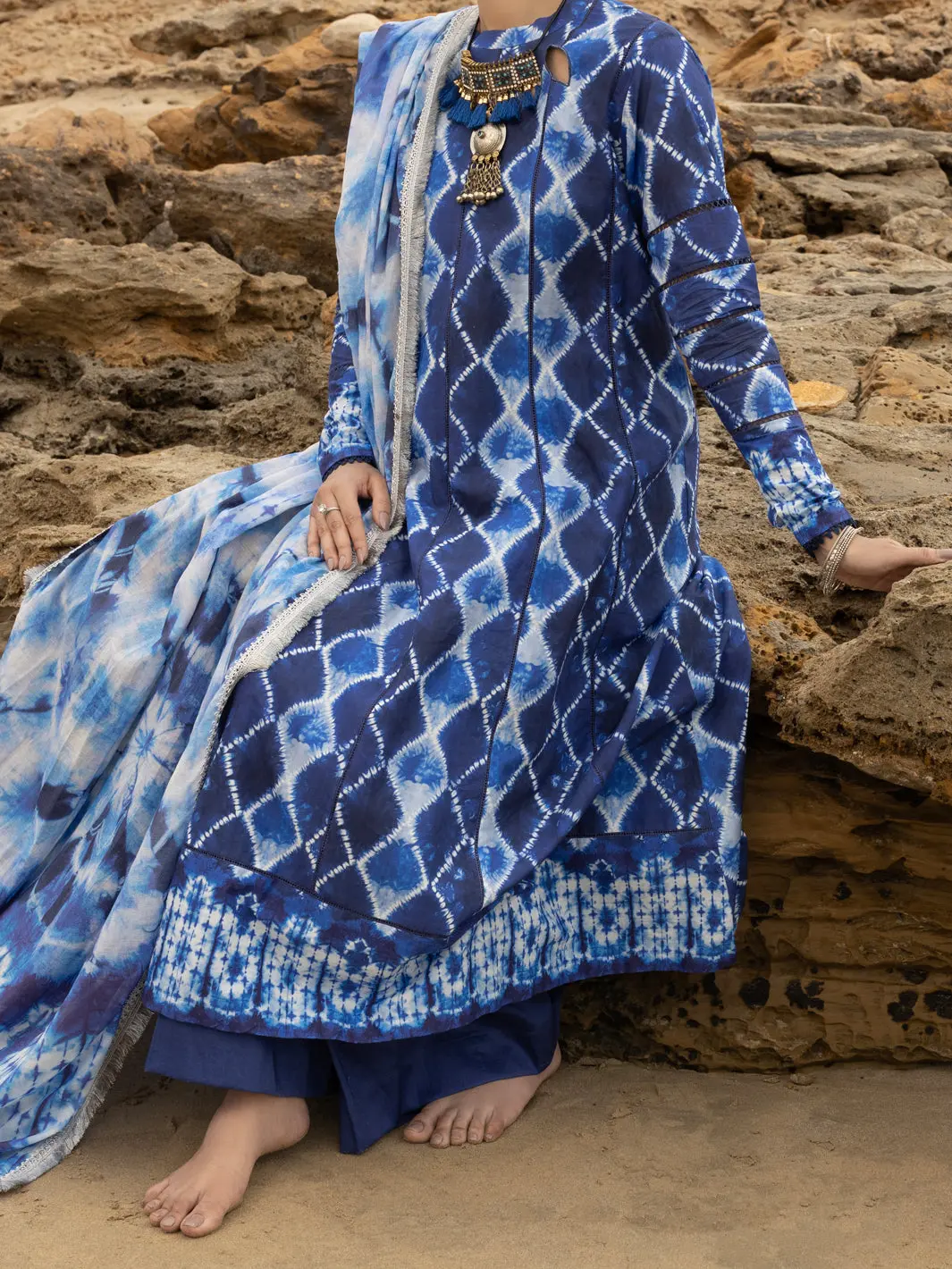 Blue Lawn 2Pc Unstitched - Alp-2Ps-Slkd-Un-2252 1
